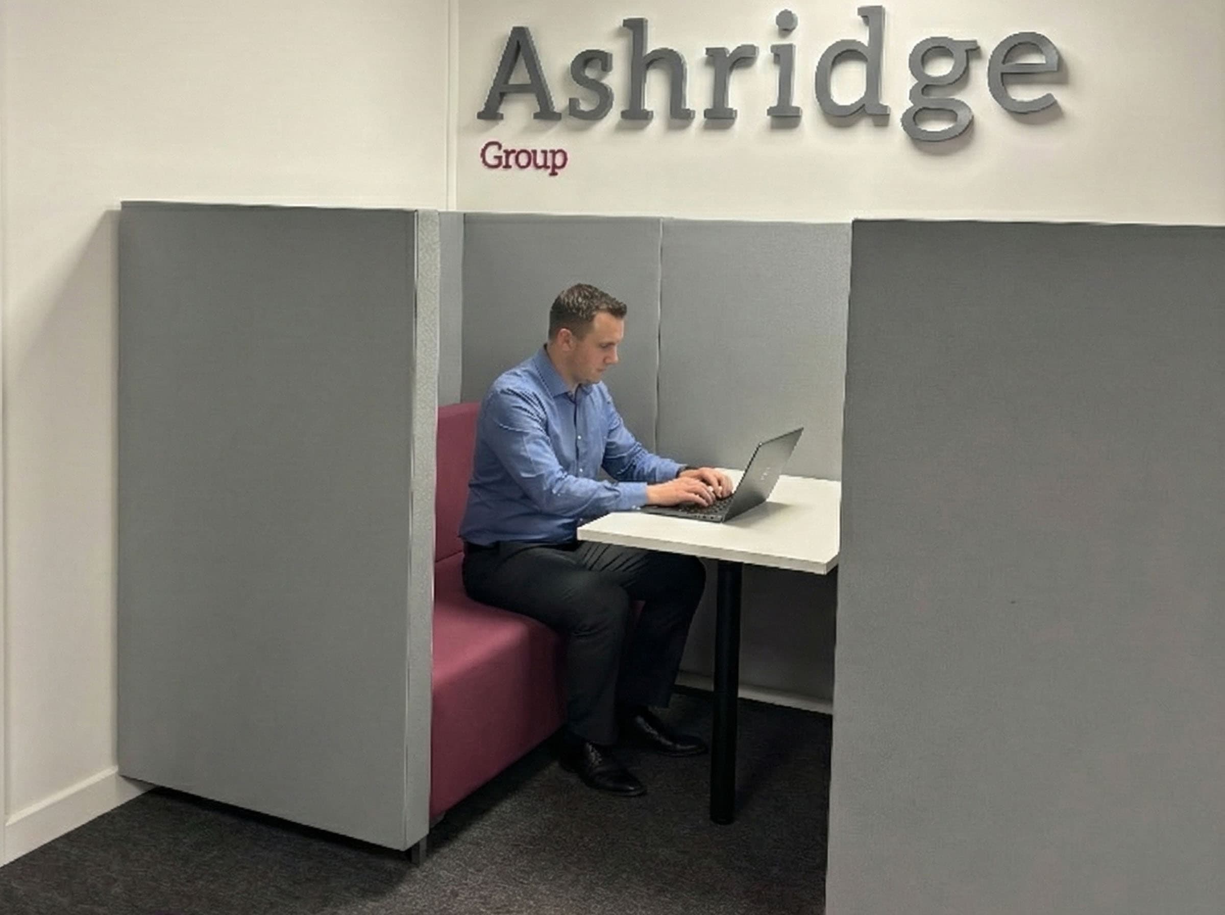 Private Meeting Booths